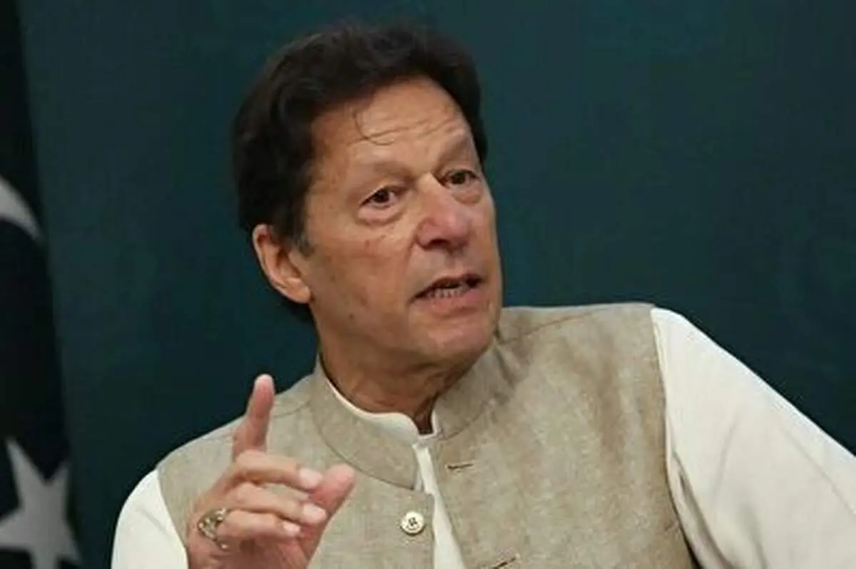 نخستین فیلم از لحظه بازداشت عمران خان با یورش ماموران امنیتی به اقامتگاهش