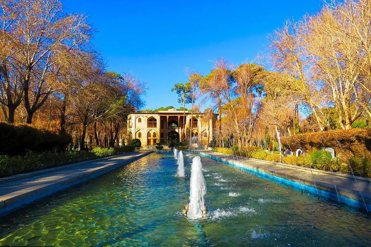 تصاویری شگفت انگیز از کاخ هشت‌ بهشت اصفهان‎