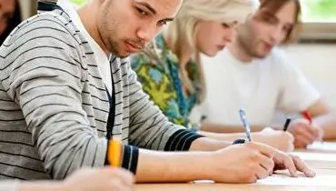 تبلیغ و فروش ابزارهایی عجیب و غریب برای تقلب در امتحانات!+ فیلم