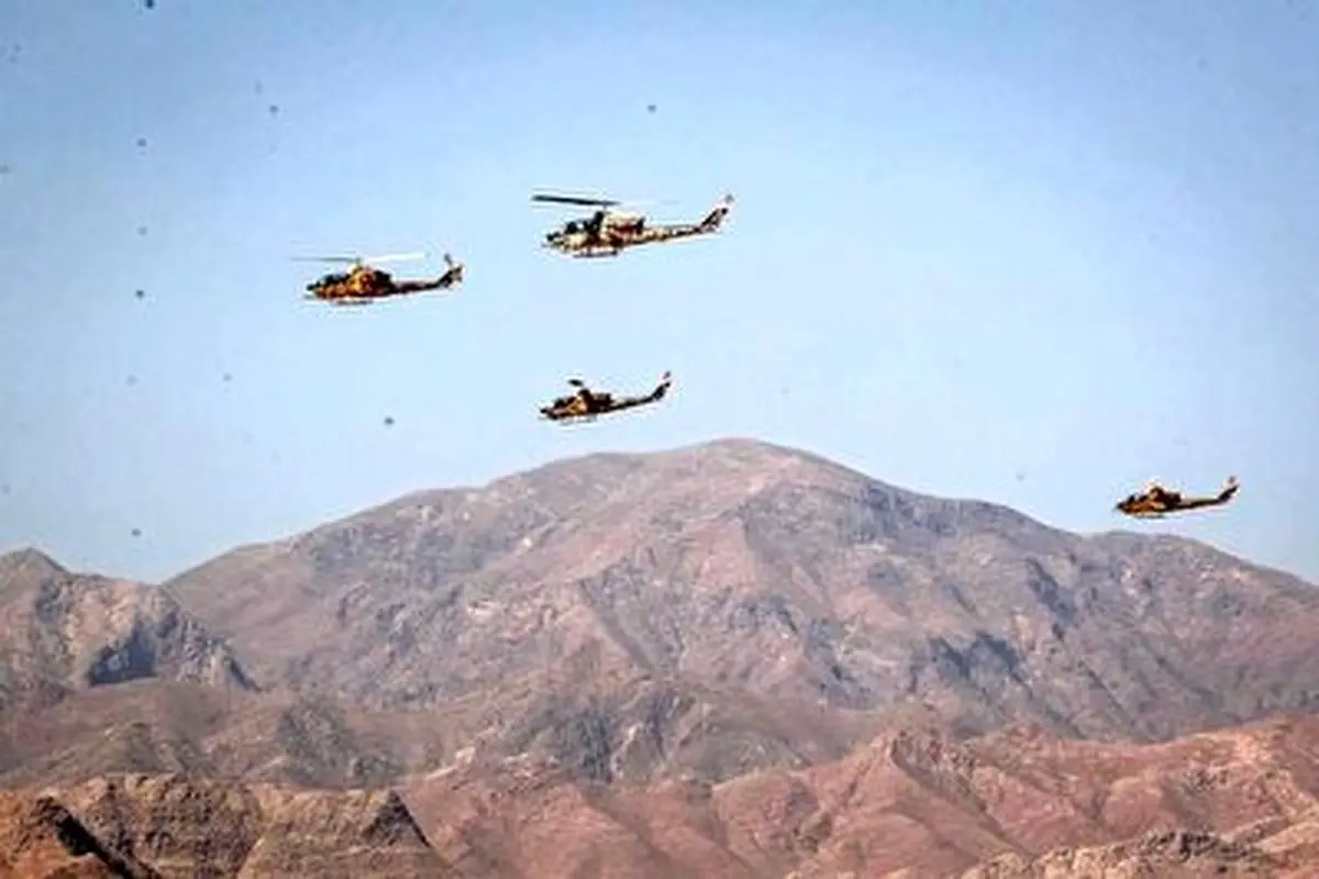 پرواز بالگردهای هوانیروز بر فراز منطقه مرزی با طالبان+ فیلم