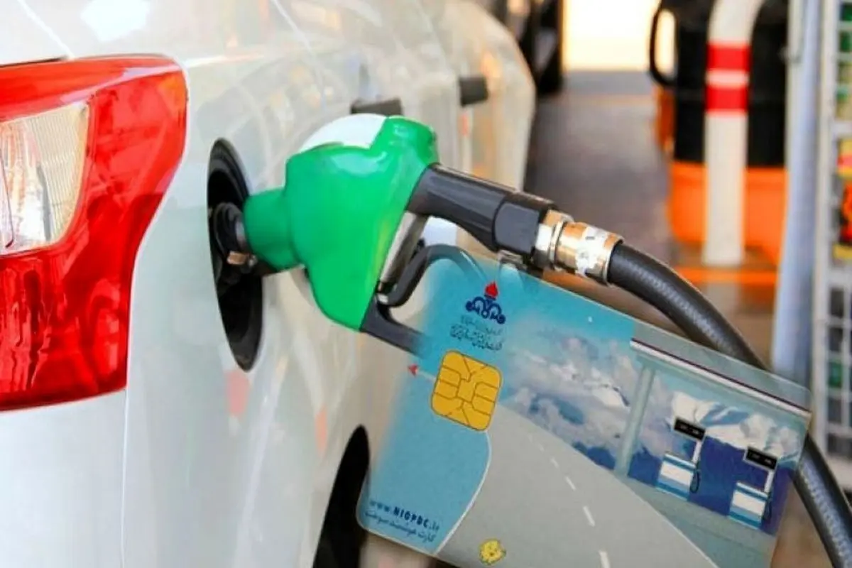 ۲۱۰ لیتر بنزین در کارت سوخت هر خودرو از ابتدای هر ماه