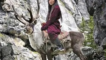 دختر مغول چوپان گله‌ی گوزنها+ عکس