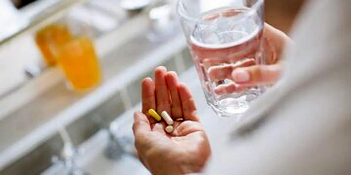 داروهایتان را هرگز با این نوشیدنی نخورید!