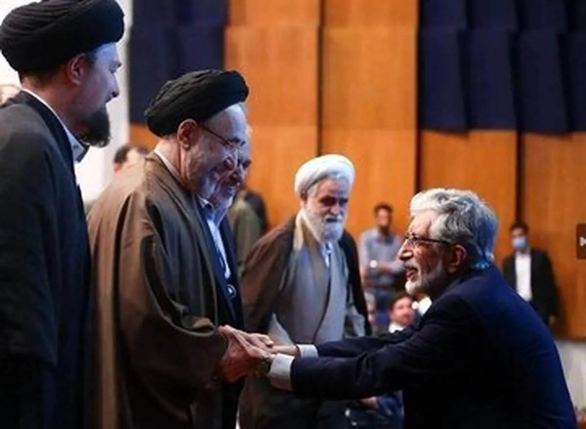 انتقاد از واکنش دفتر حداد به بازتاب عکس او با خاتمی / مگر یک سلام و علیک ساده نیاز به بیانیه دارد؟