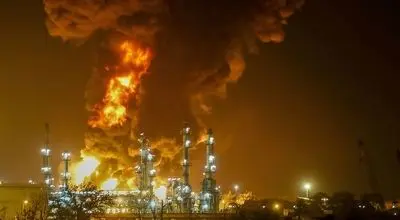 ویدیویی از سوختن انبارهای نفت شهران در غرب تهران