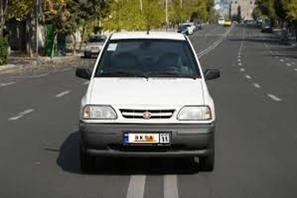 حرکت عجیب یک زنِ پرایدسوار به سبک فیلم هالیوود!