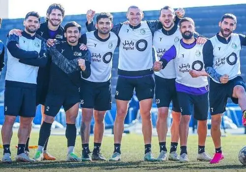 جنجال صحبت درگوشی نکونام با محرم نویدکیا
