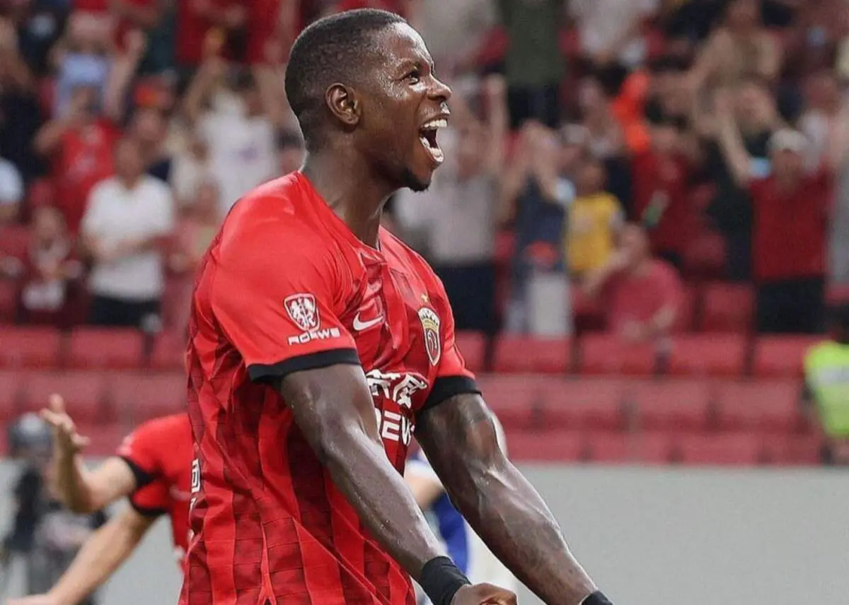 حمله جنجالی درخشان به بازیکن خارجی پرسپولیس
