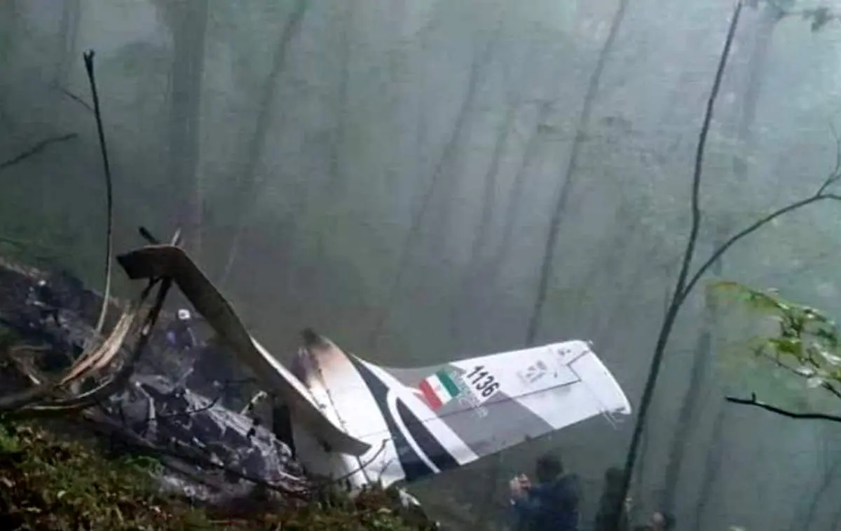 لحظه شناسایی محل سقوط بالگرد رئیس‌جمهور توسط مولتی کوپتر نیروی قدس سپاه+ فیلم