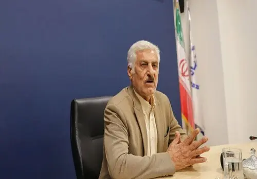 سرگردانی بازوبند کاپیتانی استقلال 
