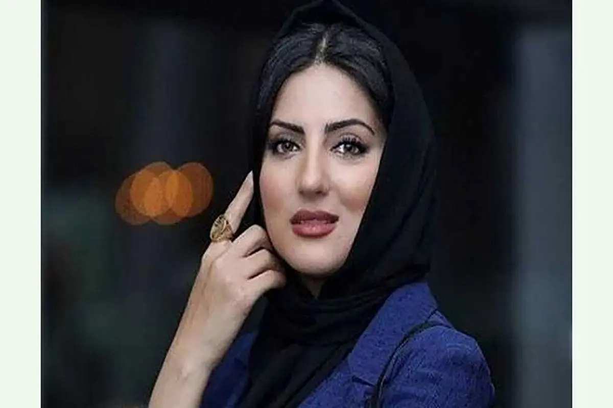 هلیا امامی و رونمایی از ماشین لاکچری اش