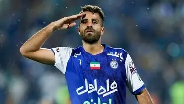 واکنش مدافع استقلال به یک خبر؛ این خبر واقعی نیست... فیک!+ عکس