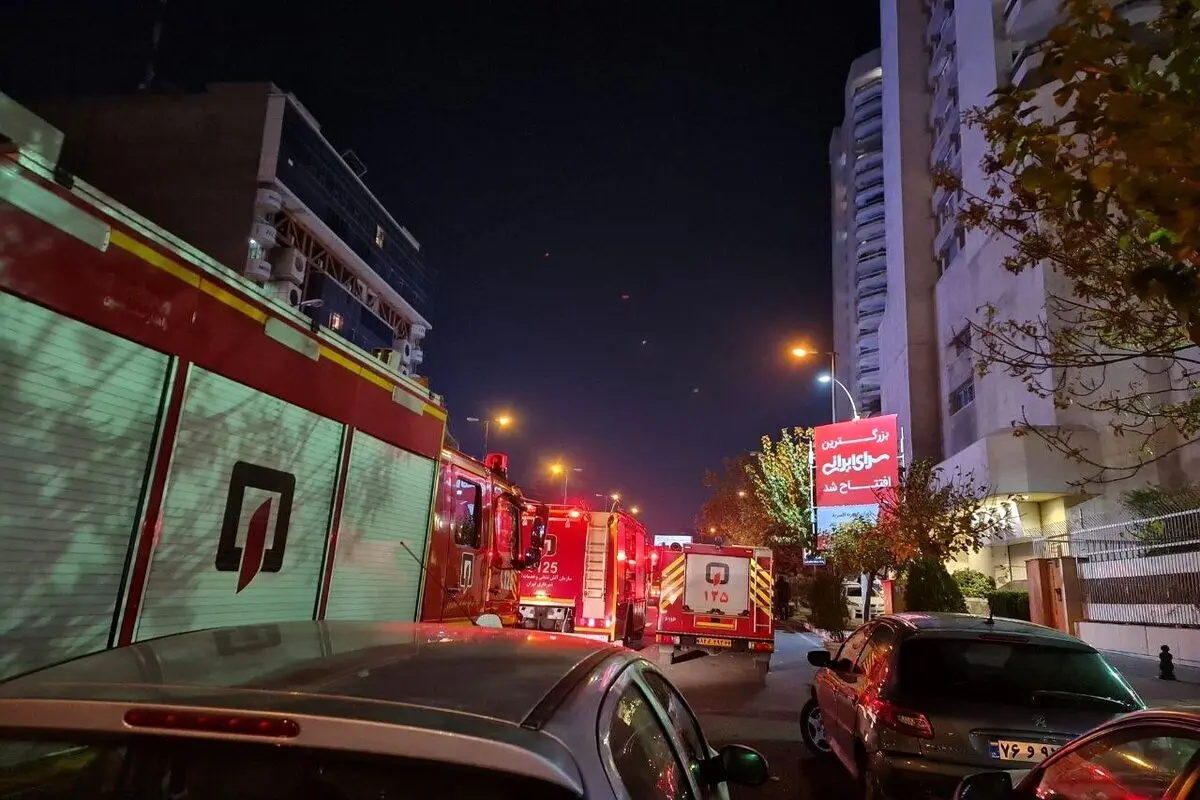 وقوع آتش‌سوزی در برج اسکان تهران +عکس