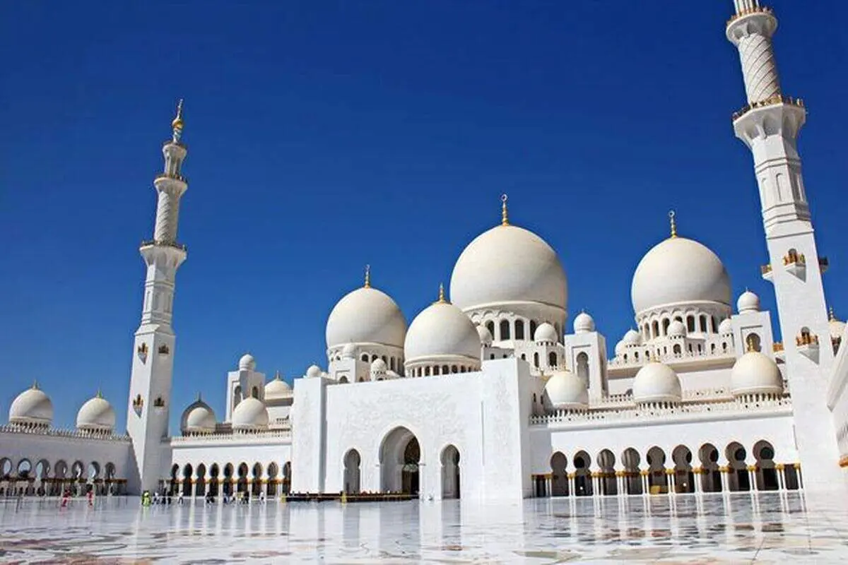 حضور غیرمنتظره زوج مشهور هالیوود در مسجد ابوظبی+عکس