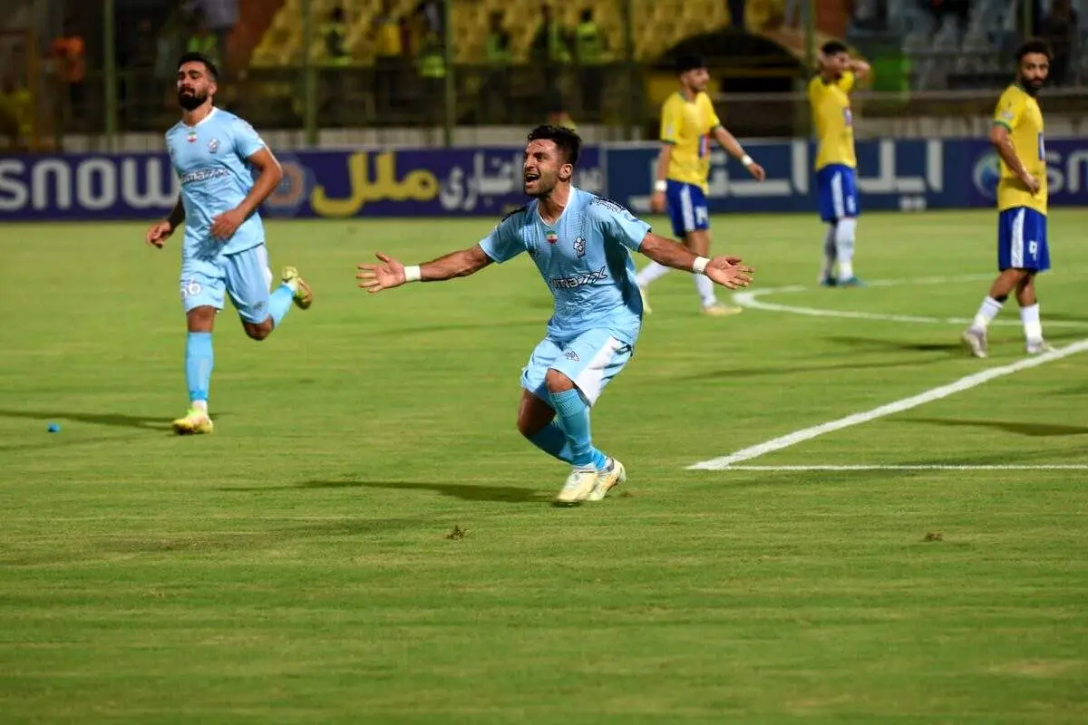 خیانت بزرگی به خودم کردم که از پرسپولیس جدا شدم