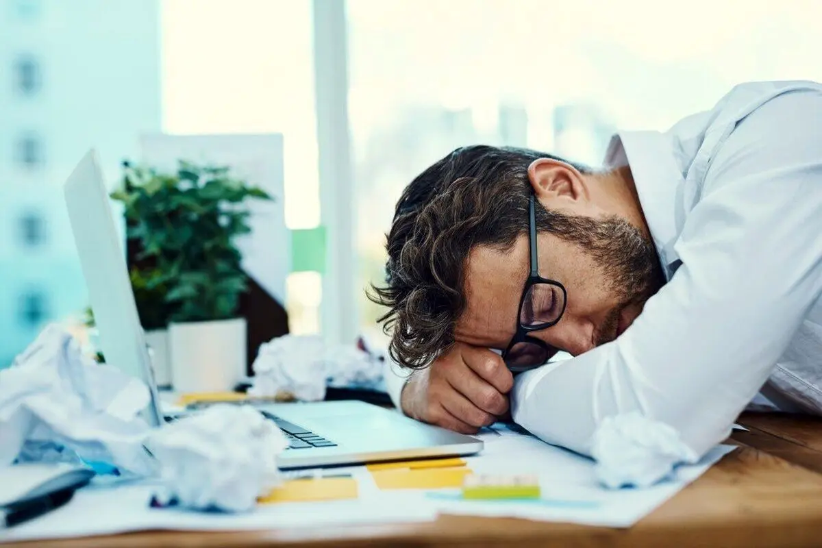 اگر مدام احساس خستگی میکنید این ۷ مورد را بررسی کنید