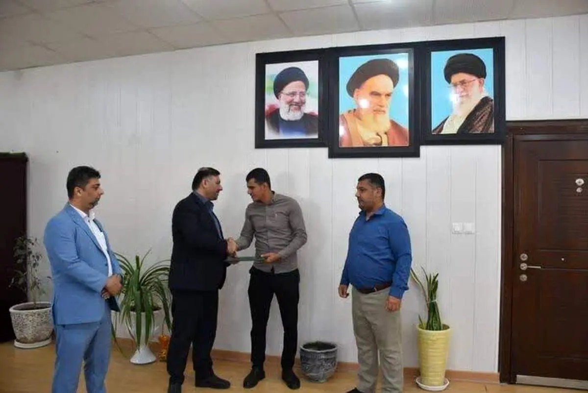 تقدیر شهردار عسلویه از ماهیگیر بوشهری که به ناو آمریکایی هشدار داده بود