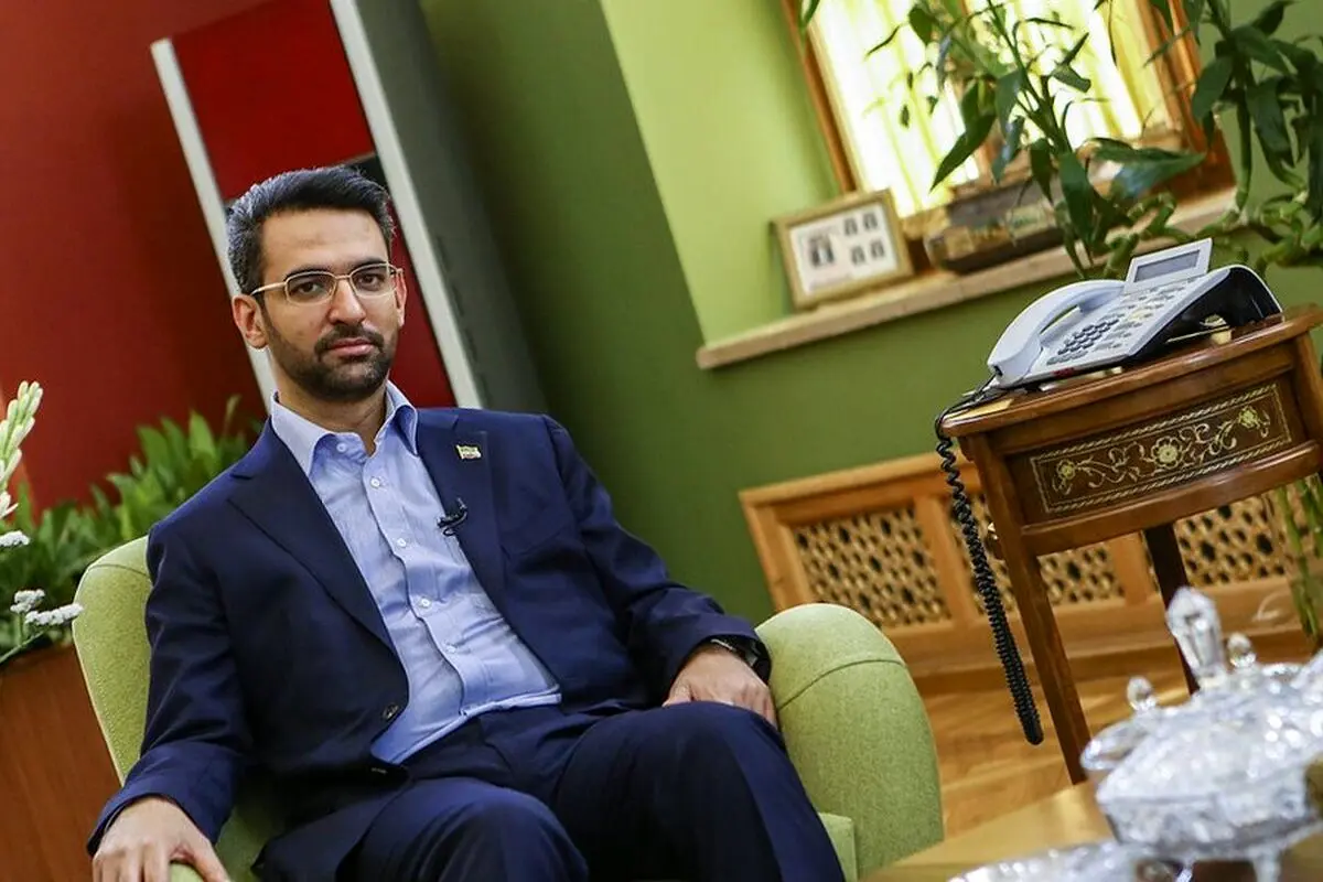 طعنه وزیر دولت روحانی به استقلالیها