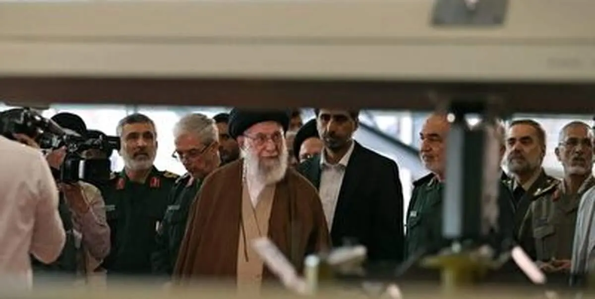 گزارشی کامل از بازدید فرمانده کل قوا از نمایشگاه نیروی هوافضای سپاه+ فیلم