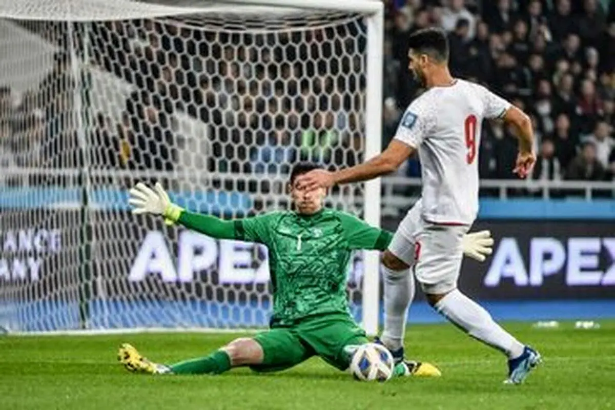 خطای دروازه‌بان ازبکستان روی طارمی پنالتی بود؟