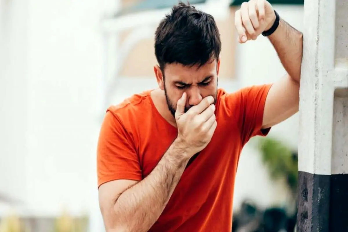 چرا حالت تهوع میگیریم و برای درمان چه کنیم؟