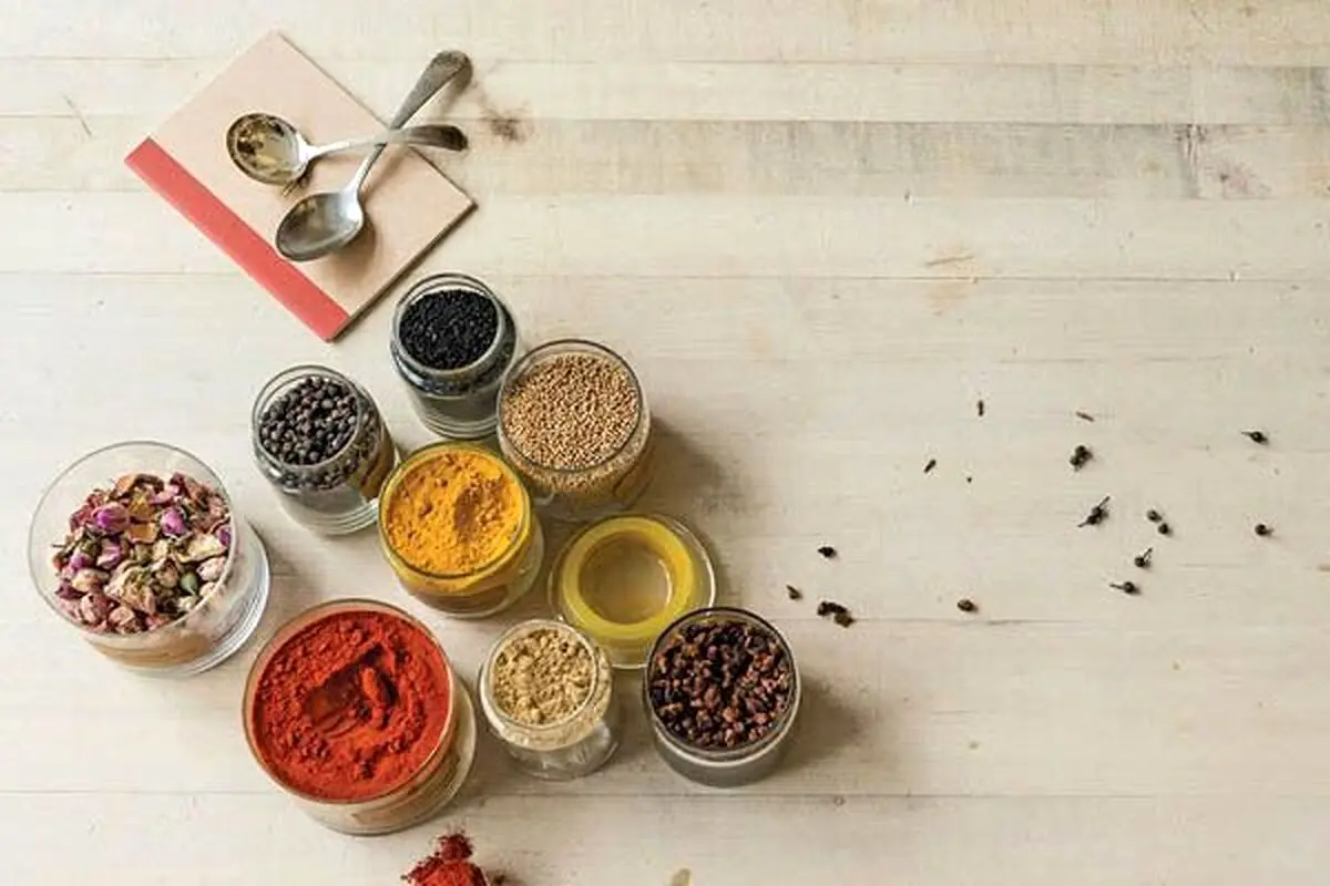 طرز تهیه ادویه مخصوص قیمه و قرمه سبزی در خانه