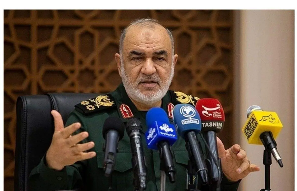 فرمانده کل سپاه: مهاجرت انبوه پرستاران و پزشکان، جنگ روانی و تبلیغات منفی و دروغ است