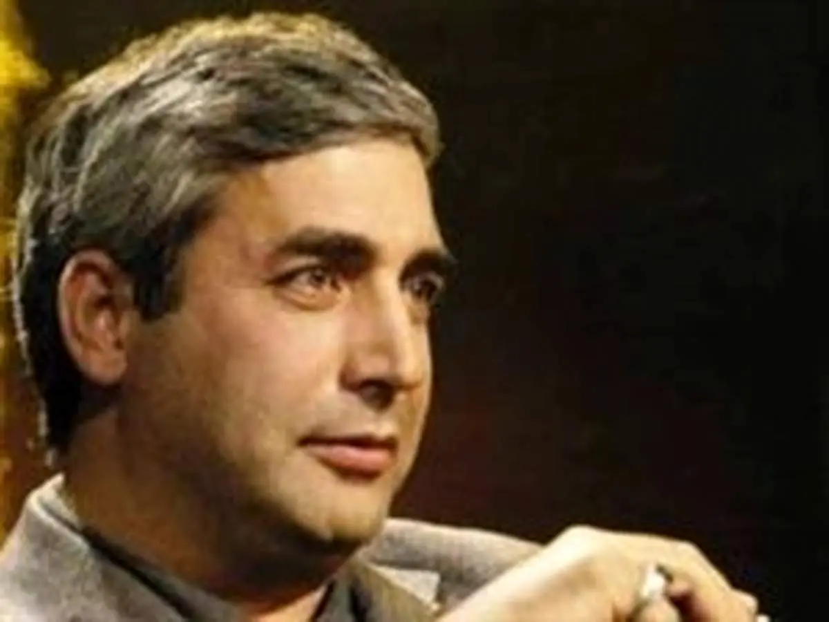 دفاع از حاتمی‌کیا در مقابل طرفداران فرهادی / اتهام نزنید