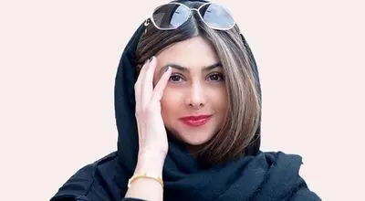 جذابترین عکس از آزاده صمدی با میکاپ خاص و انگشتری عجیب !