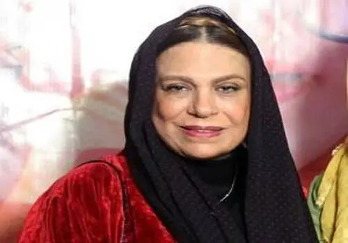 عکسی از خانواده اکبر عبدی در تولد نوه اش