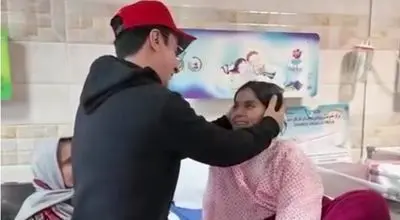 عیادت داریوش فرضیایی از کودکی نابینا/ویدیو 