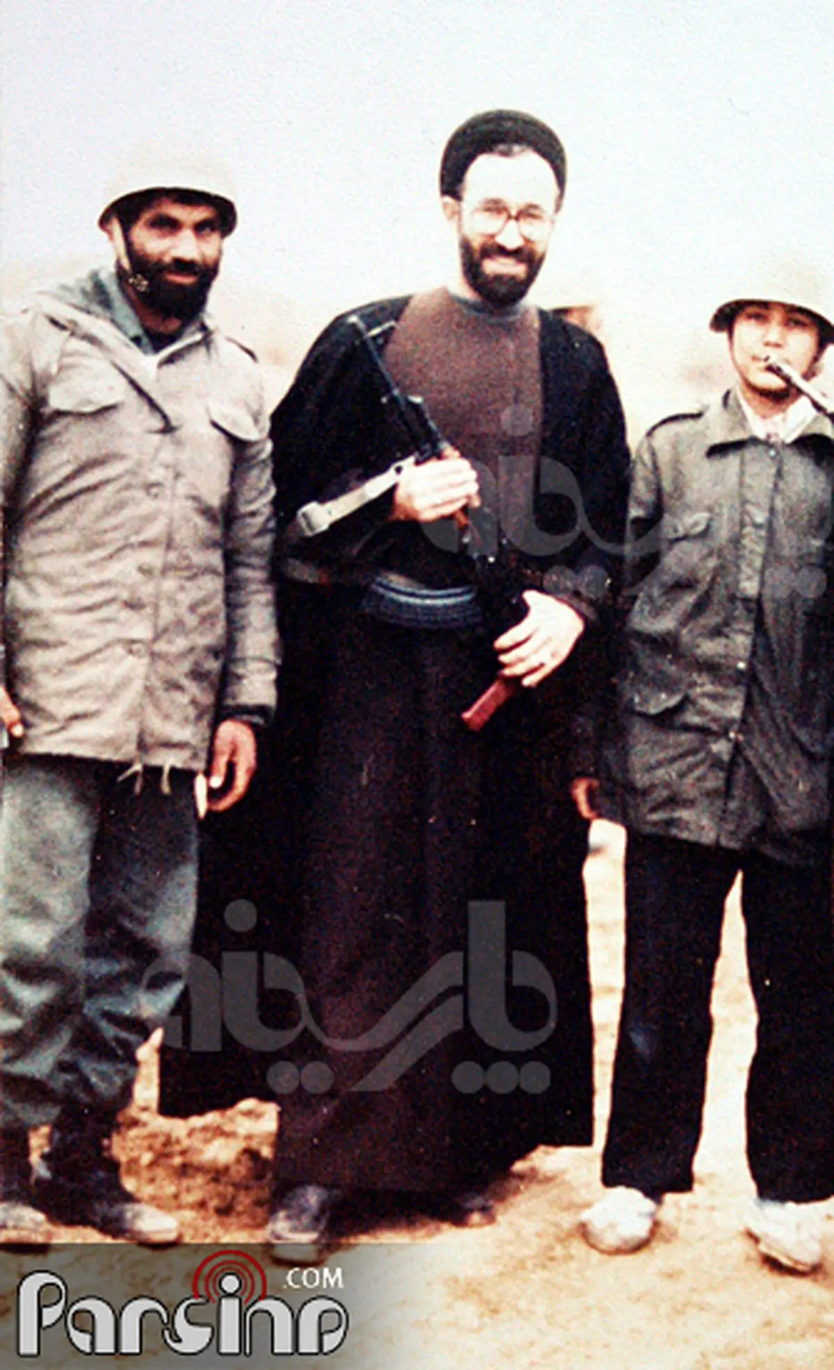 عکس اختصاصی پارسینه از حضور سید محمد خاتمی در مناطق جنگی
