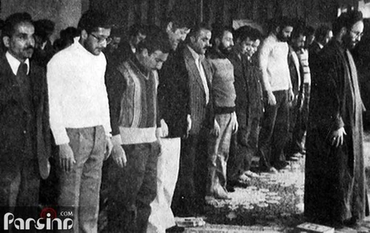عکس: نماز جماعت رجایی به امامت خاتمی