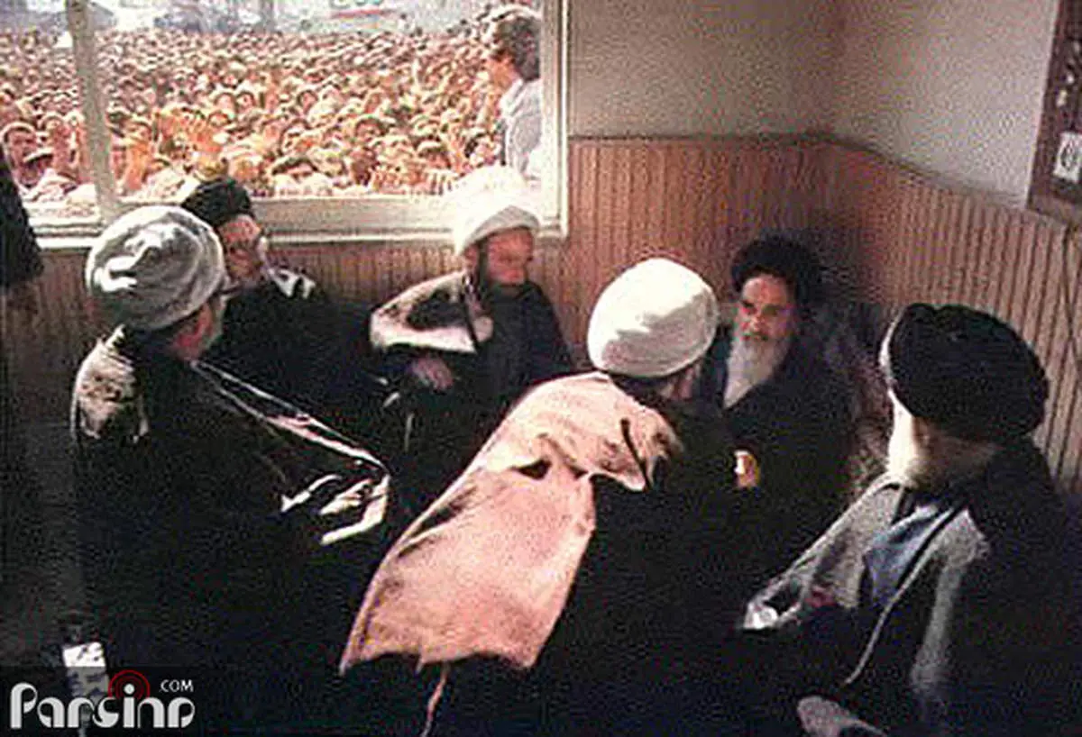 عکسی دیده‌نشده از امام‌خمینی در مدرسهٔ علوی