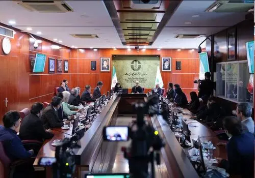 لحظاتی دیدنی از فوران گل فشان در سواحل مکران+ فیلم