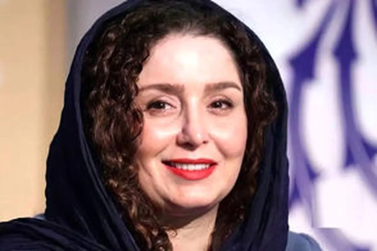 سلفی ژاله صامتی در شب یلدا جلب توجه کرد