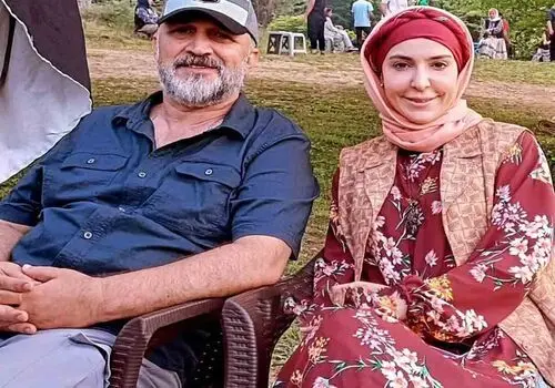 عکس دونفره بانوی سوجان در پشت صحنه یک نمایش