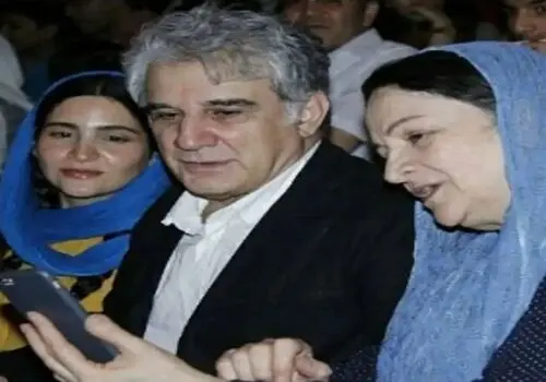 استایل رنگی گلاب آدینه در اکران مردمی سریال «بامداد خمار» در قزوین + عکس