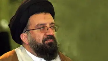 سید احمد خاتمی: لباس رهبری تنها به قامت آیت‌الله العظمی خامنه‌ای زیبنده است
