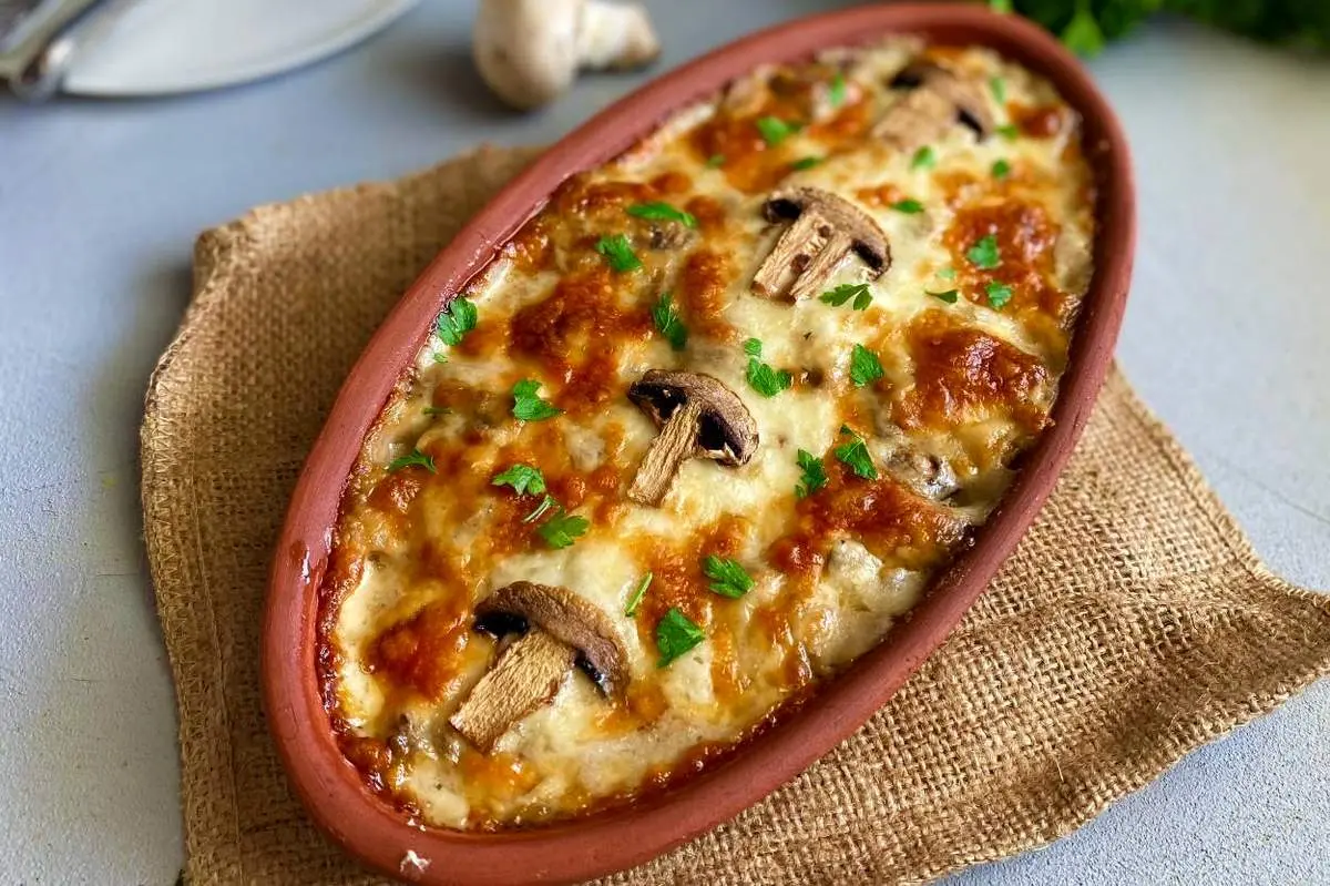 روش تهیه پیش غذای متفاوت؛ گراتن قارچ
