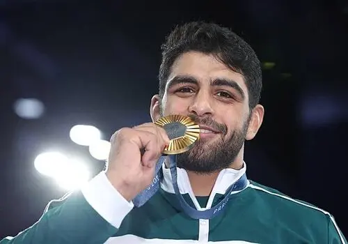 ساروی و معصومی در صدر بهترین‌ کشتیگیران جهان