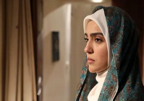 احساساتی شدن مونا کرمی در تولد پدرشوهرش