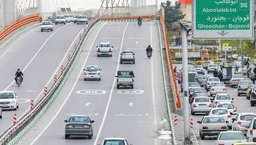 درخواست پلیس از رانندگان: بین خطوط رانندگی کنید