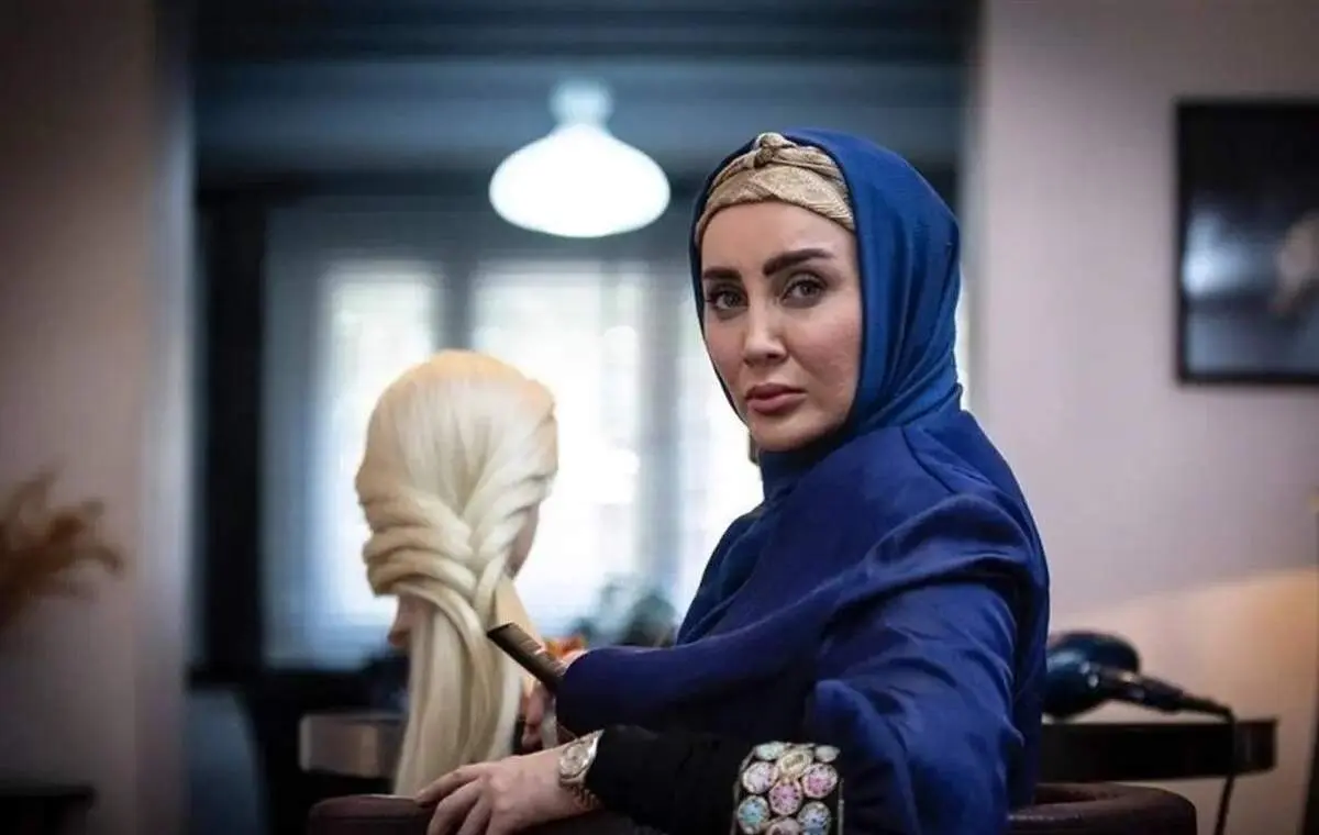 تصاویر جالب بیلیارد بازی کردنِ بازیگر جنجالی شام ایرانی
