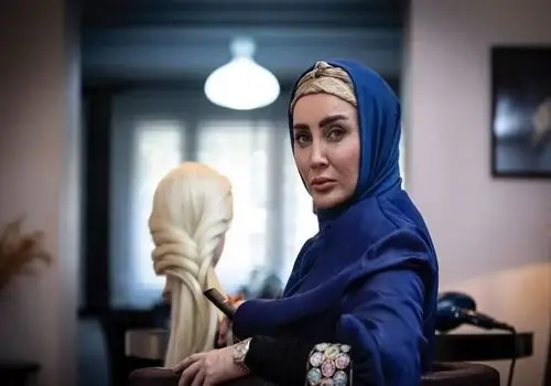 تصاویر جالب بیلیارد بازی کردنِ بازیگر جنجالی شام ایرانی
