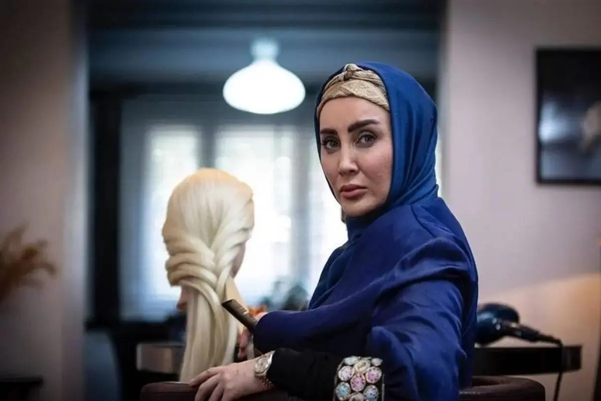 تصاویر جالب بیلیارد بازی کردنِ بازیگر جنجالی شام ایرانی