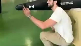 اقدام عجیب فیلمساز آمریکایی در نمایشگاه سپاه/ فیلم