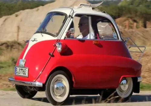 کلکسیون‌های عجیب سلبریتی‌ها؛ ماشین‌هایی که بیشتر شبیه افسانه‌اند تا خودرو+تصاویر