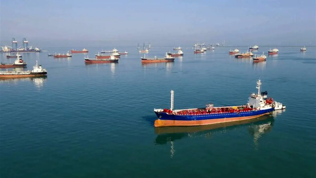 حق بیمه کشتی‌های عبوری از تنگه هرمز ۱۲ برابر افزایش یافت