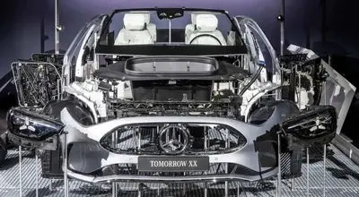 استفاده از قطعات بازیافتی به سبک مرسدس بنز 